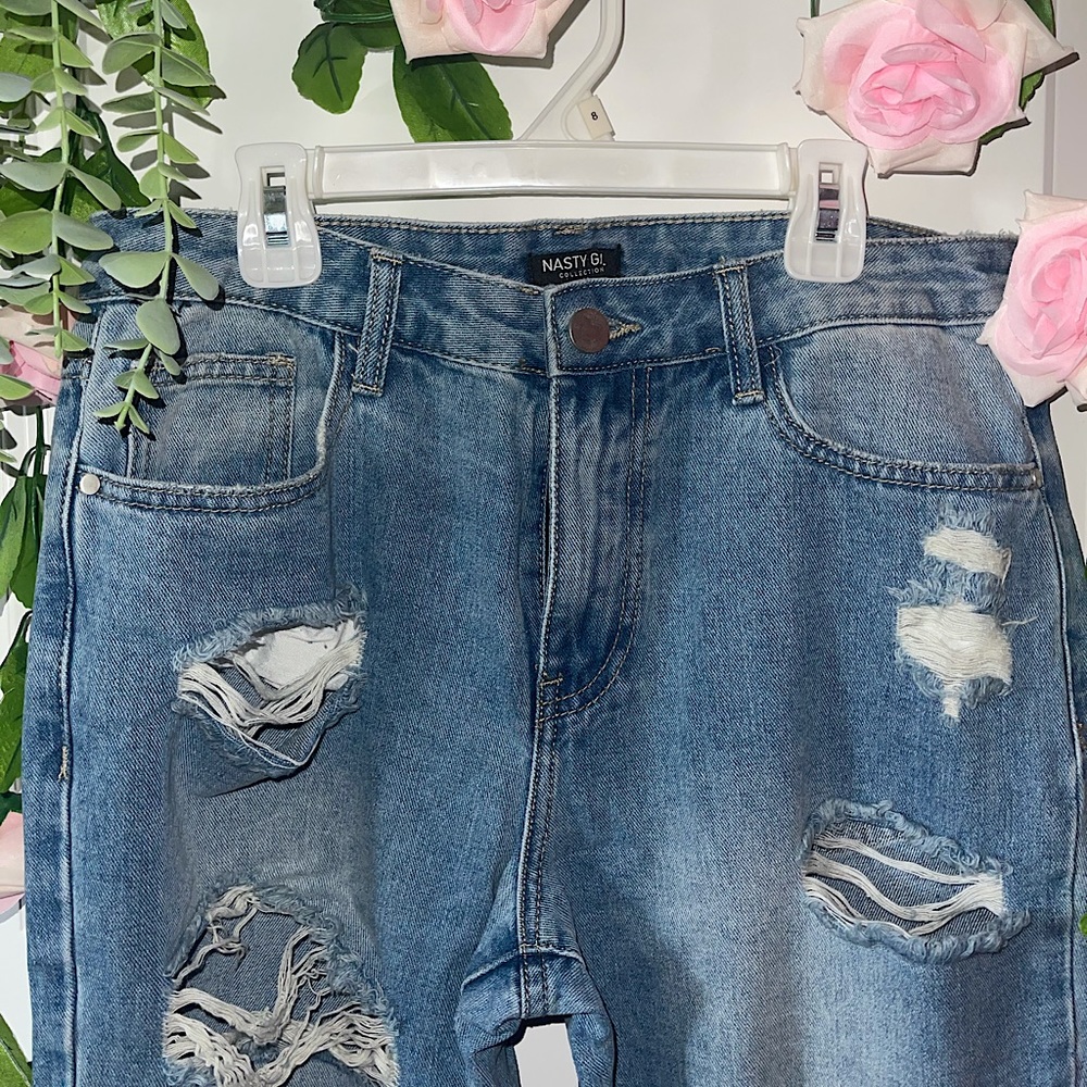 Distressed Boyfriend Jeans